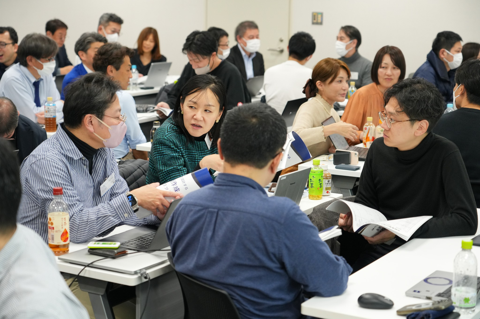 受講者同士のグループディスカッション